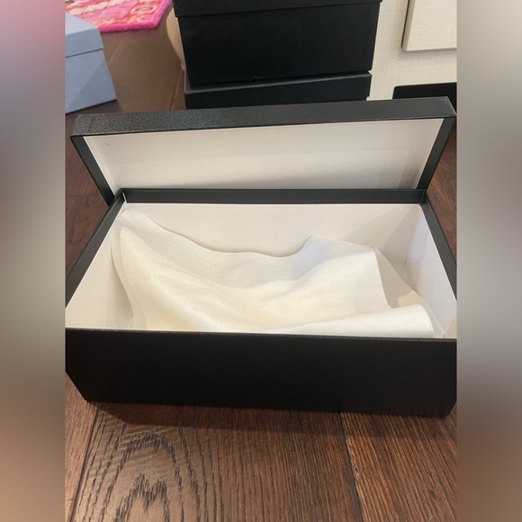 Chanel shoe box. Authentic. - Picture 2 of 3